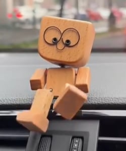 đ„Dernier jour de vente - 50% de rĂ©ductionđ„Charmante petite figurine en bois qui se balance