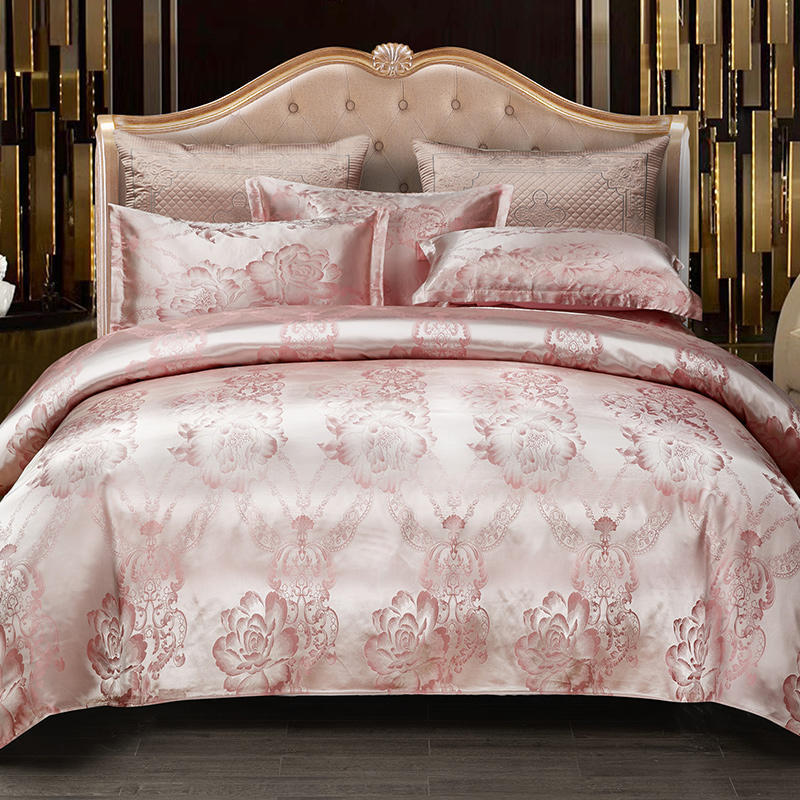 Ensemble de quatre pièces satin jacquard de luxe européen