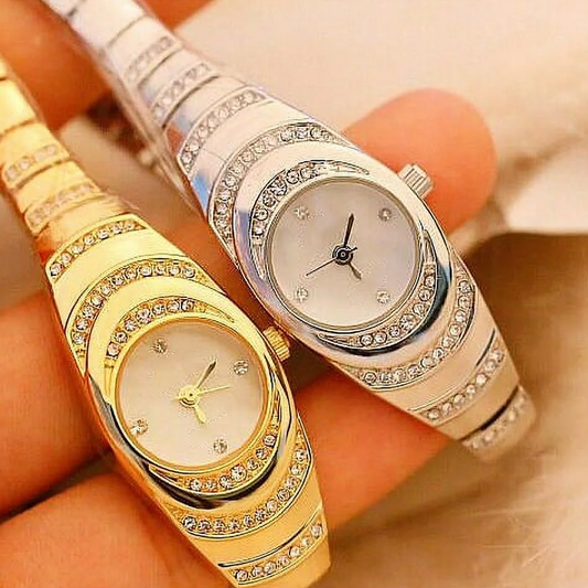 ⏳Offre spéciale limitée dans le temps : 52% de réduction💎Montre à bracelet en strass pour femmes⌚