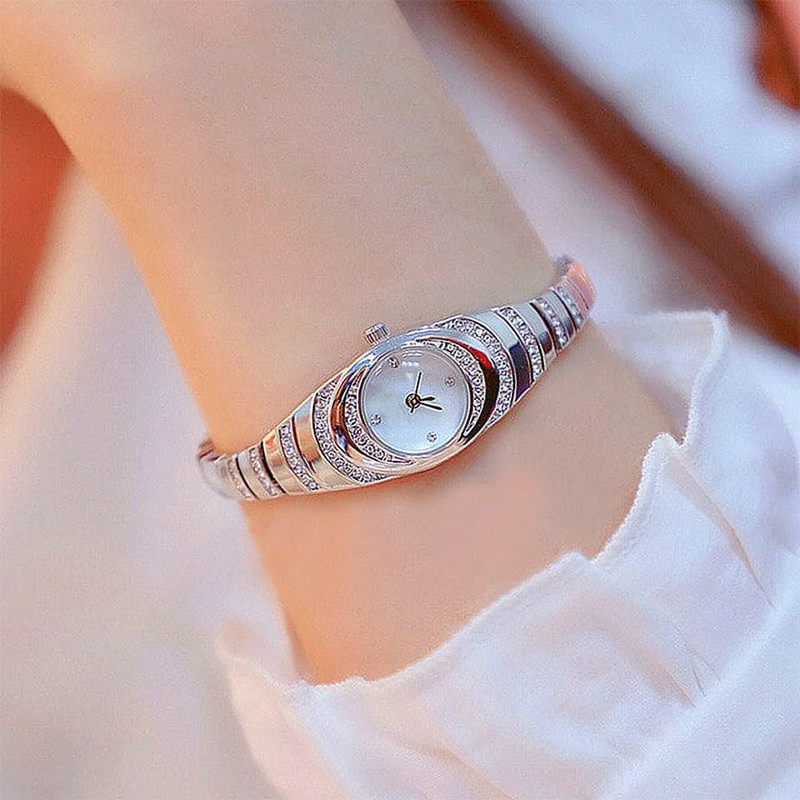 ⏳Offre spéciale limitée dans le temps : 52% de réduction💎Montre à bracelet en strass pour femmes⌚
